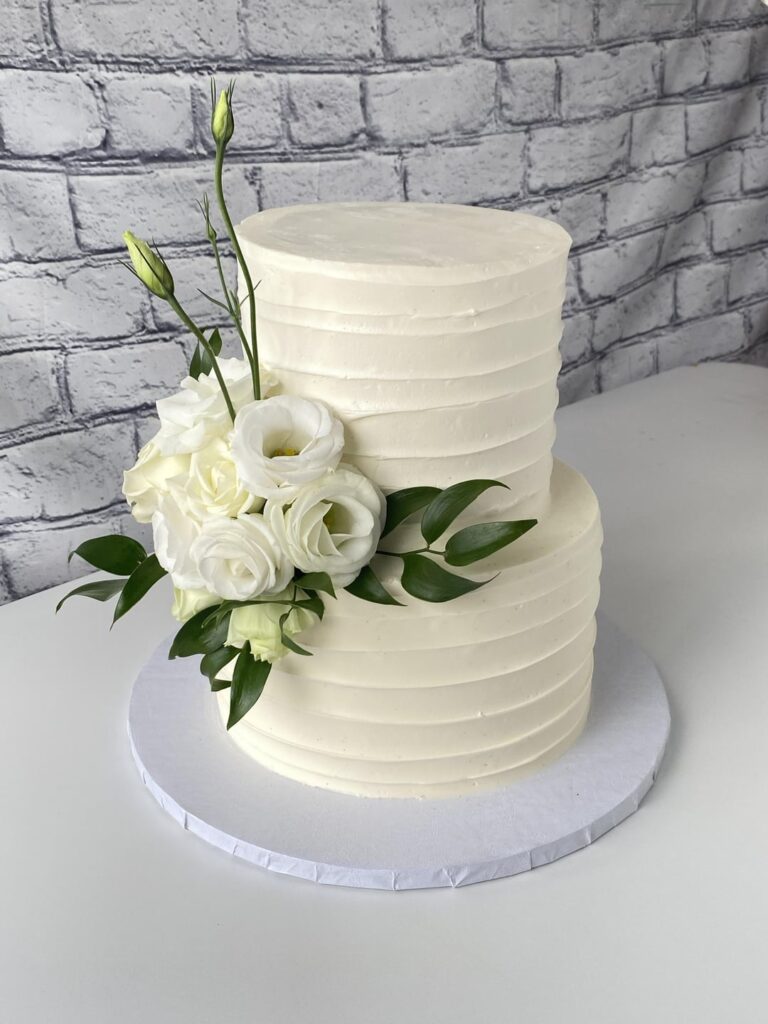 Recent wedding cakes🤍