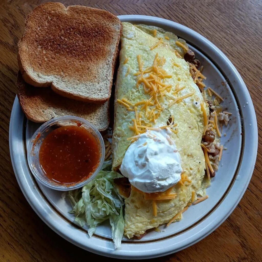 I made an Omelet and a breakfast burrito using a leftover steak burrito bowl from work. Solid I made an Omelet and a breakfast burrito using a leftover steak burrito bowl from work. Solid