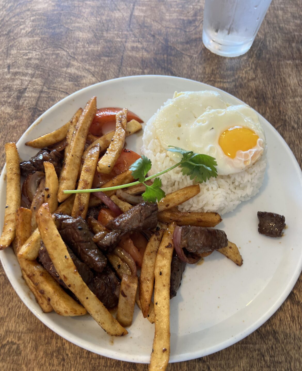 Bo Luc Lac Saltado from Mee & Greet