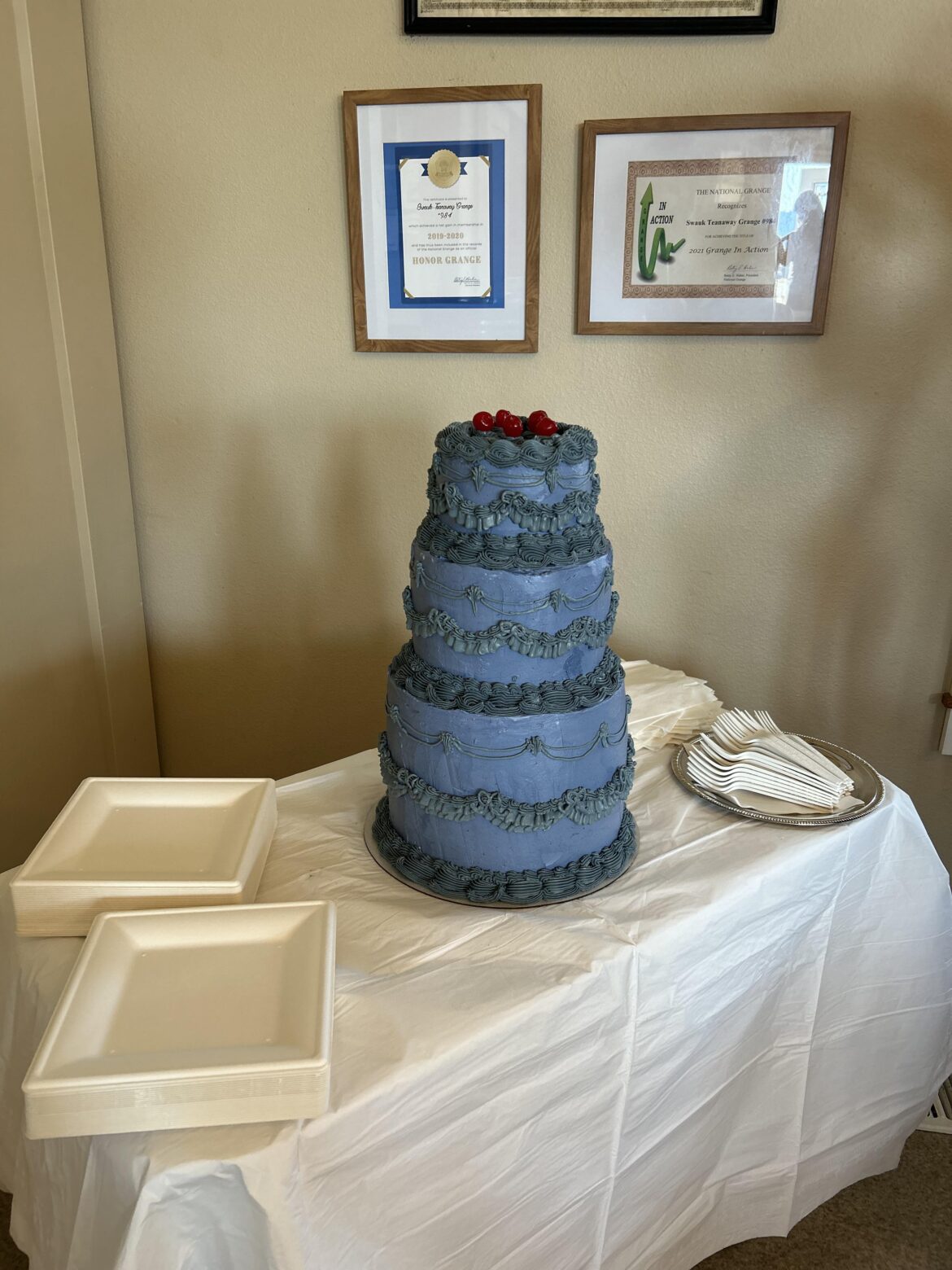 Made my wedding cake, inspired from one I saw on this sub! My first time making something like this!