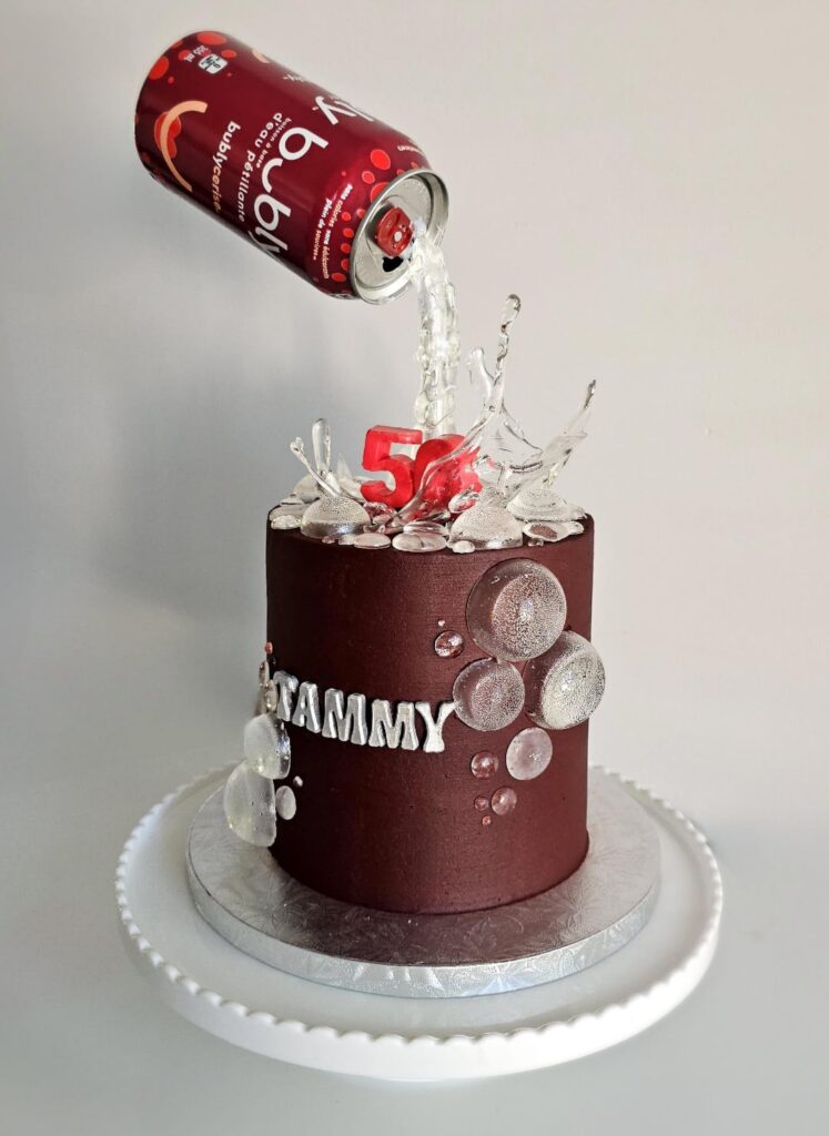 Tried out an anti-gravity cake Tried out an anti-gravity cake