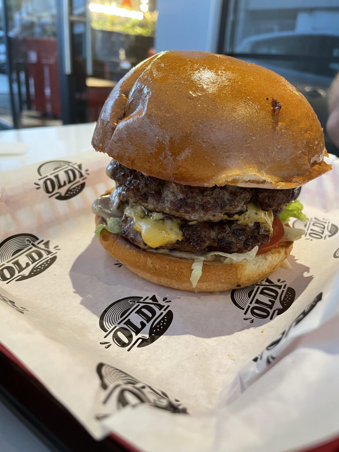 A good looking cheeseburger right here 🍔