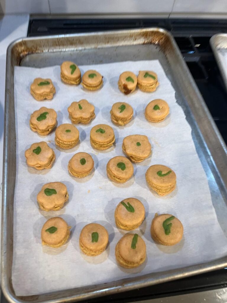 Made macarons as a baking double date with 3 completely non-bakers Made macarons as a baking double date with 3 completely non-bakers