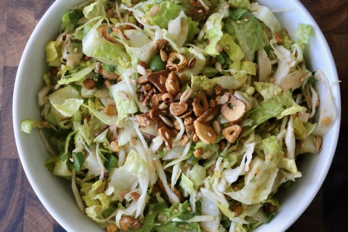 “Jin Thoke” Crunchy Burmese Pickled Ginger Salad