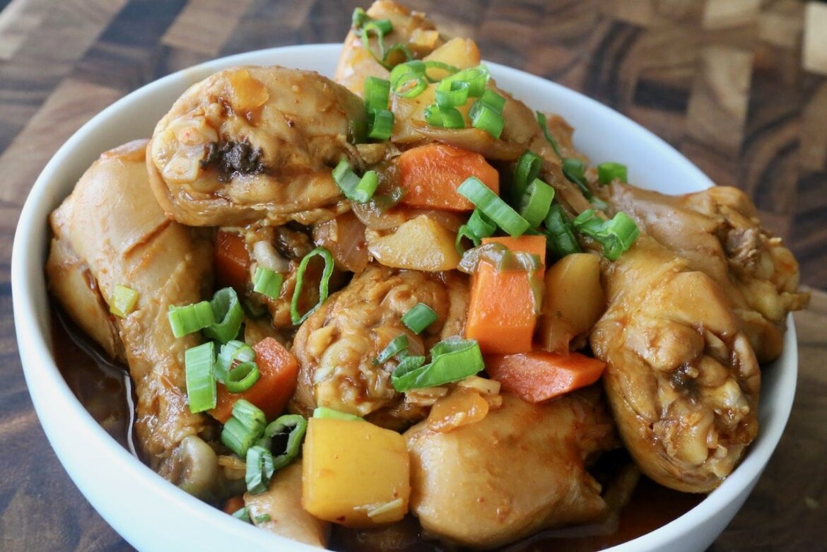 Dakdoritang Spicy Korean Chicken Stew