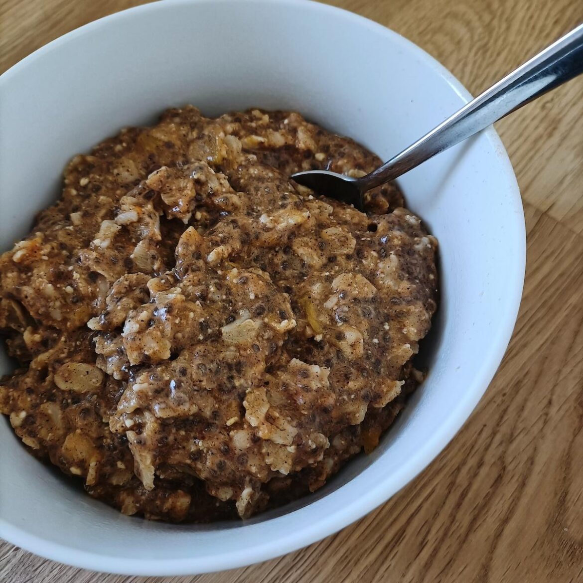 Not quite sure about this combination of oats, chia seeds and butternut squash (250 cals)