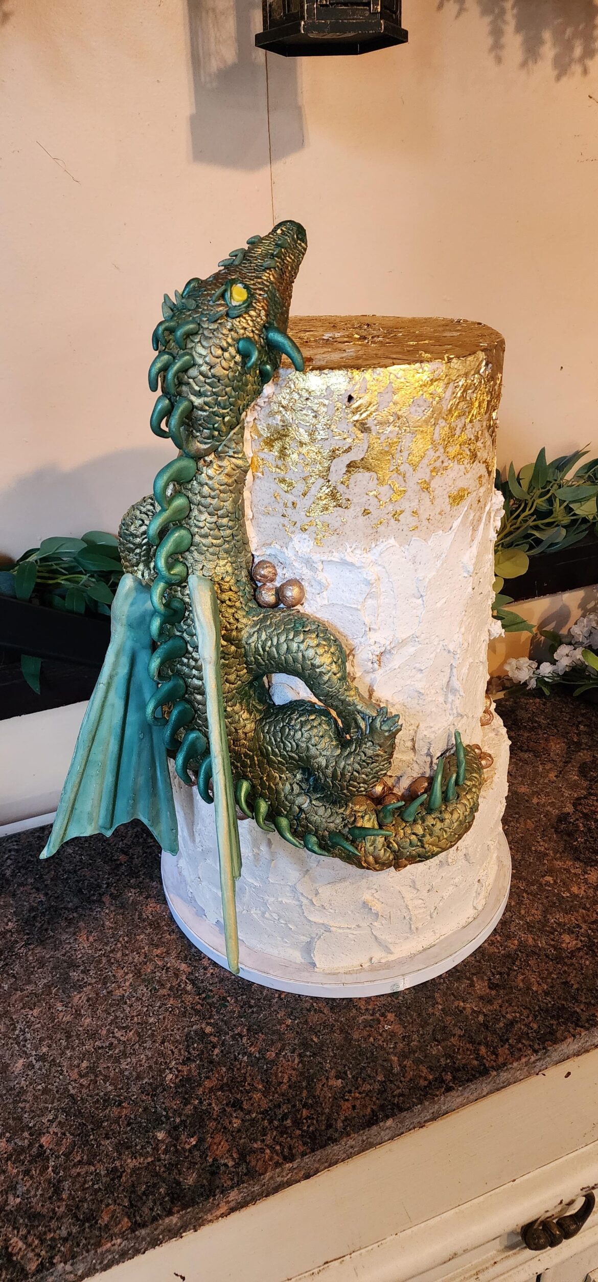 I made a dragon cake for my brother's fantasy/LOTR themed wedding this past weekend