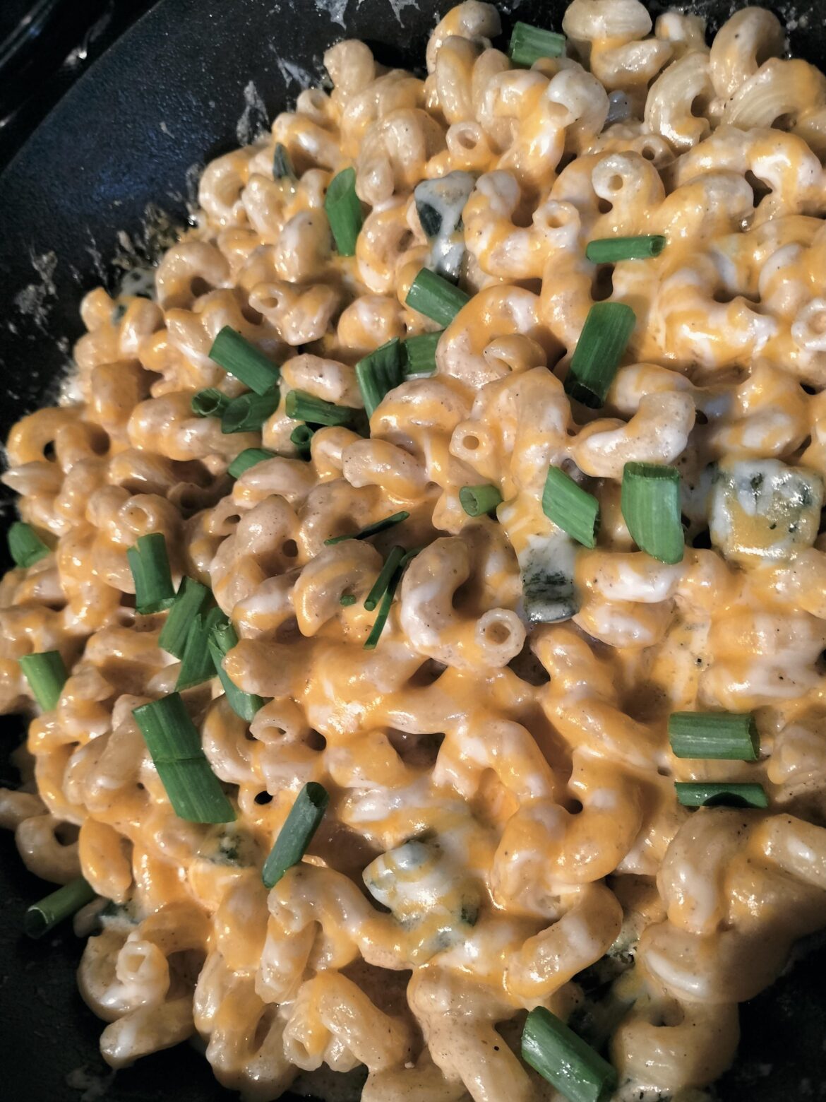 Epic nacho Mac n cheese (minus the nachos) 10/10