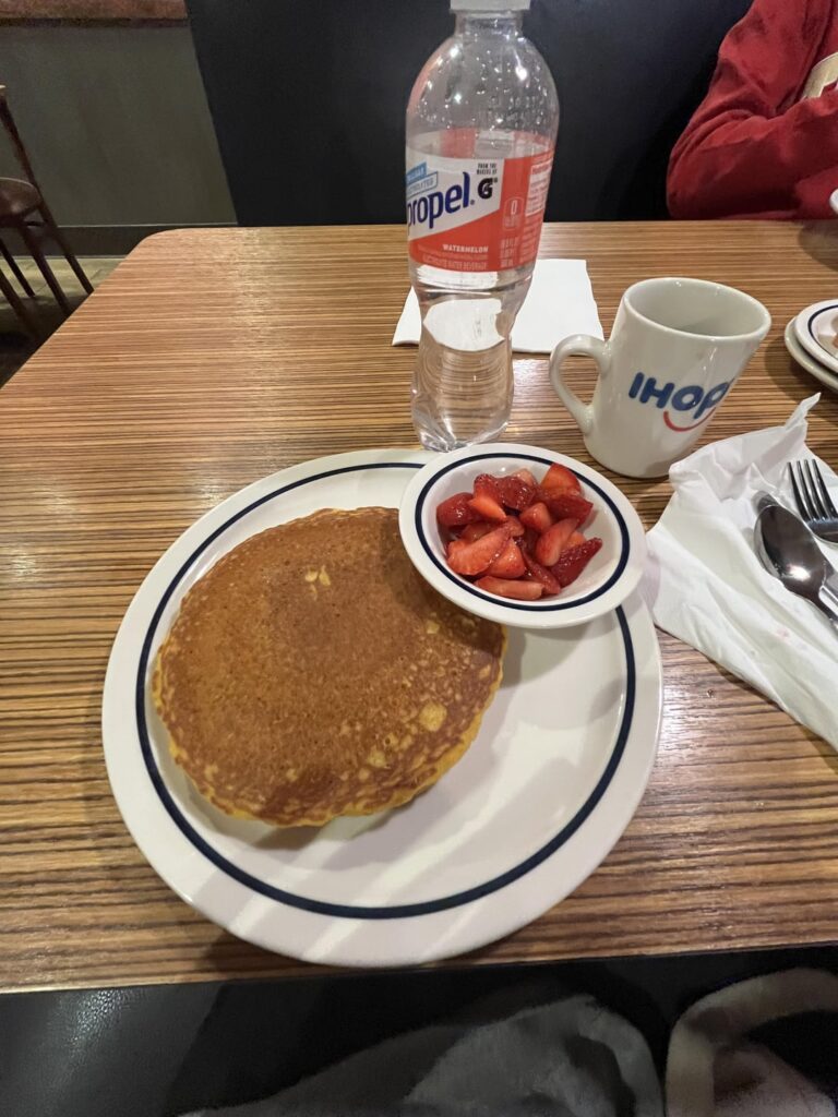 ihop Lists these 2 pancake spice pancakes at 290 cals does that look accurate? They were extremely thin for ihop pancakes Like not fluffy at all