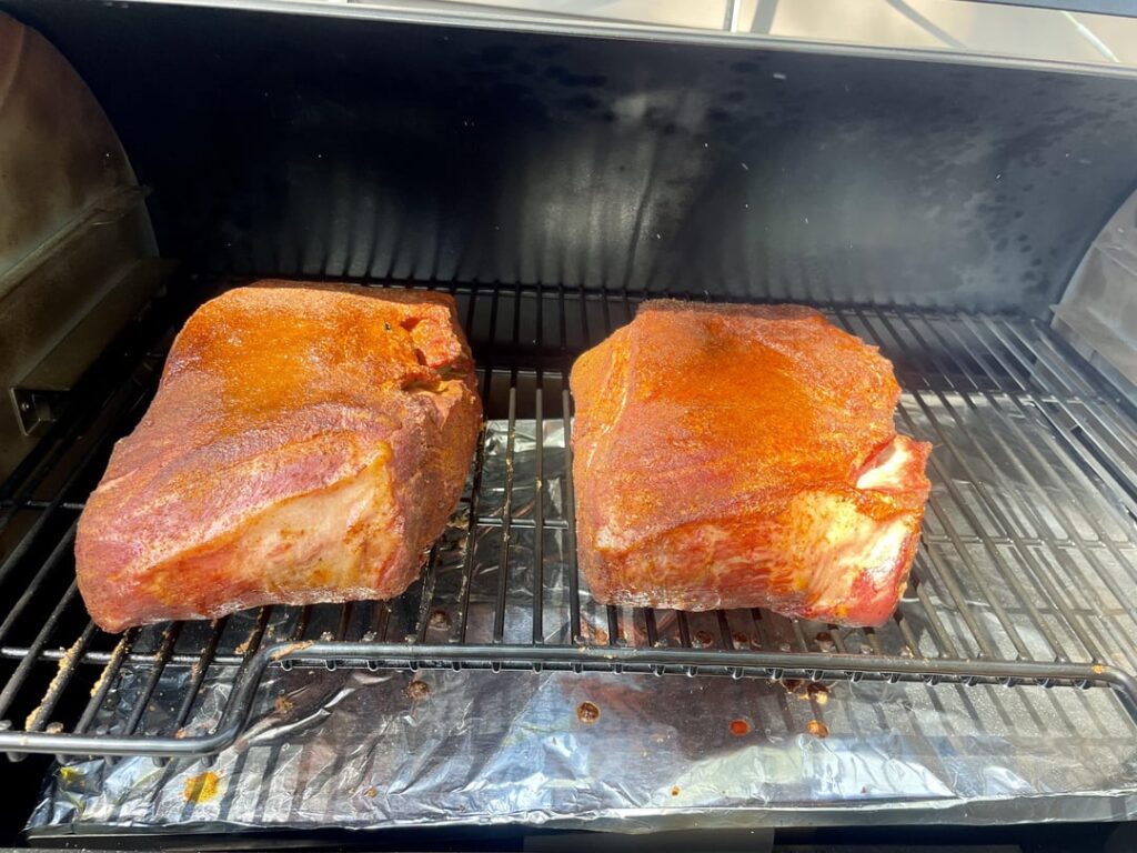 2 butts and some mac