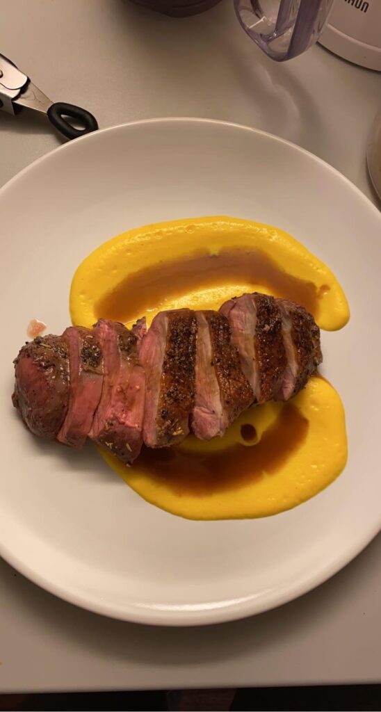 Duck breast with carrot purée and jus