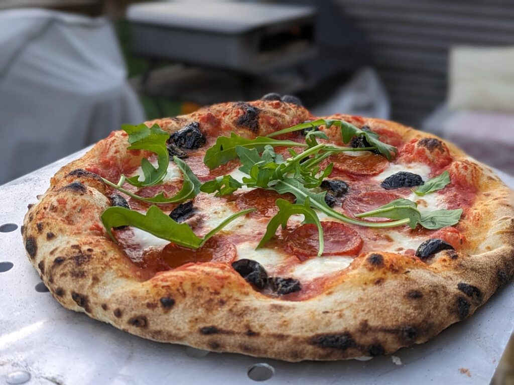 After 2 months of frustration, Vito has finally saved my pizza game. Made with Cozze 17"