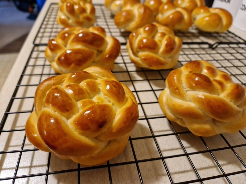 I made Swiss braided bread (Zopf) but braided it like challah buns for Canadian Thanksgiving.