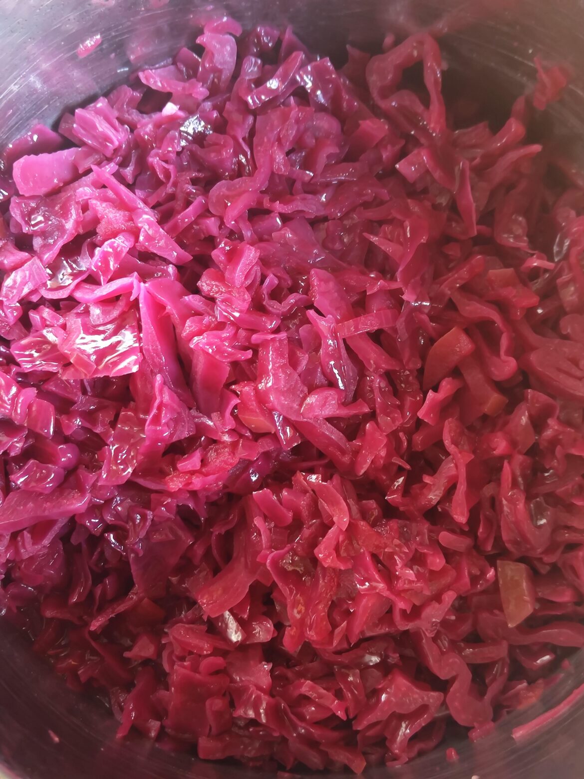 Braised red cabbage