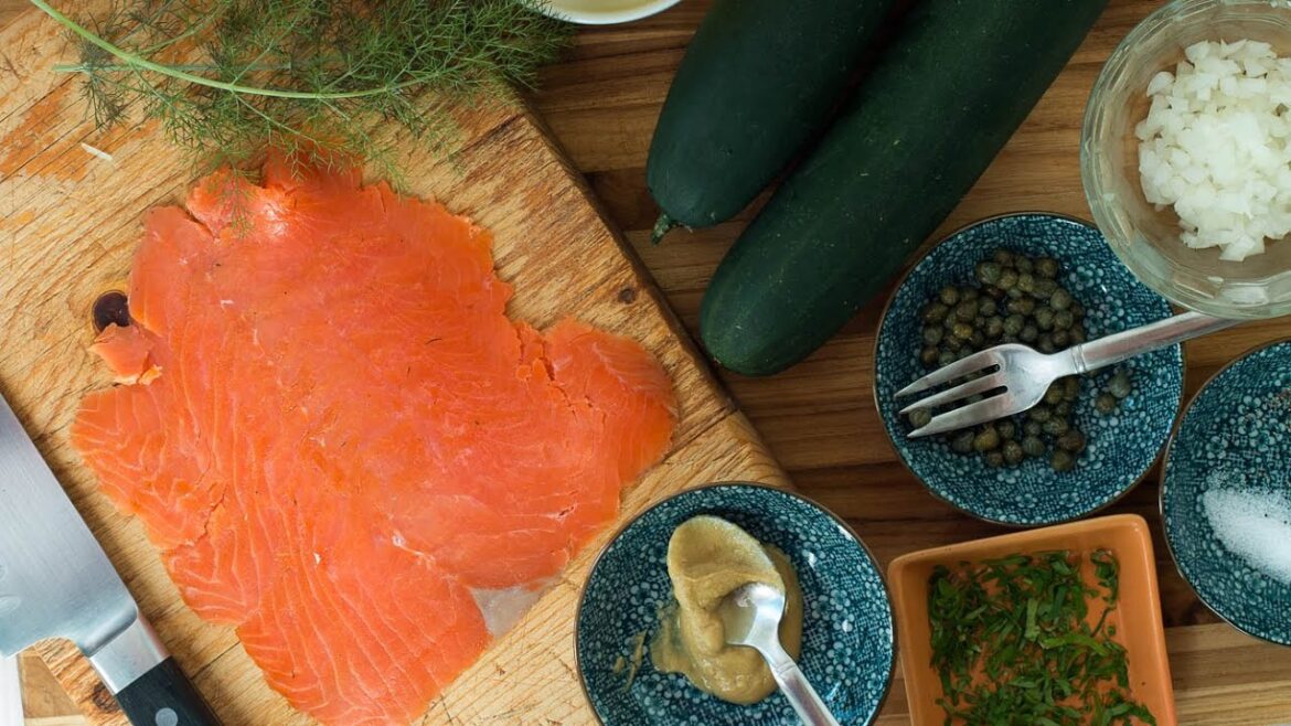 Smoked Salmon Cucumber Bites / Rounds Appetizer Recipe – EatSimpleFood.com Smoked Salmon Cucumber Bites / Rounds Appetizer Recipe - EatSimpleFood.com