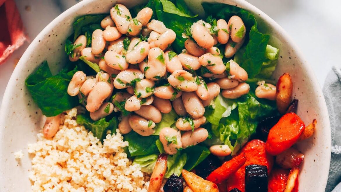 Hearty White Bean Caesar Salad Bowls | Minimalist Baker Recipes Hearty White Bean Caesar Salad Bowls | Minimalist Baker Recipes