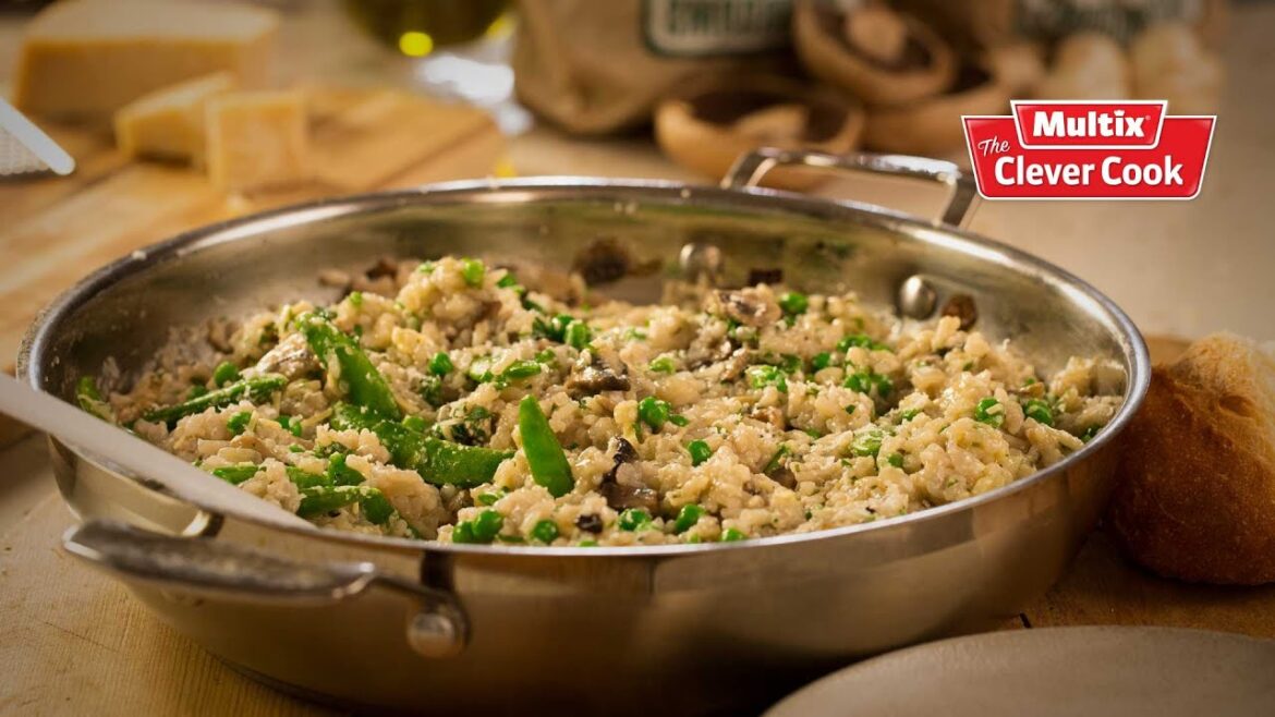 Oven baked Italian mushroom and herb risotto 4K