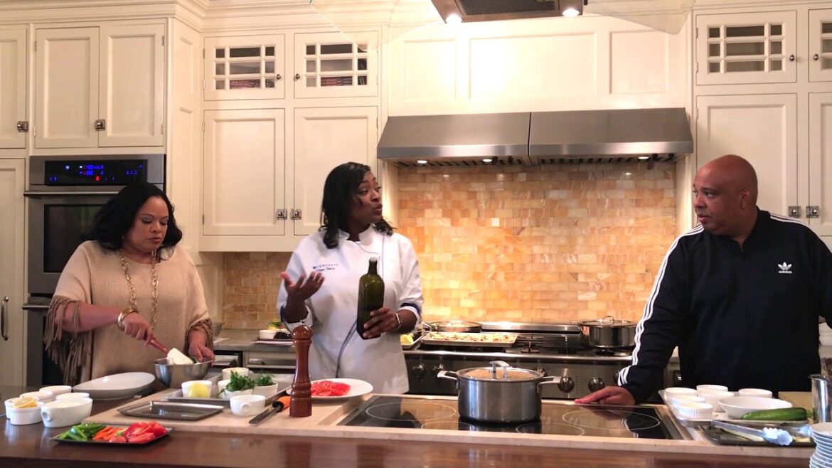 Simple and Healthy Zucchini and Feta Cheese Salad Recipe Simple and Healthy Zucchini and Feta Cheese Salad Recipe