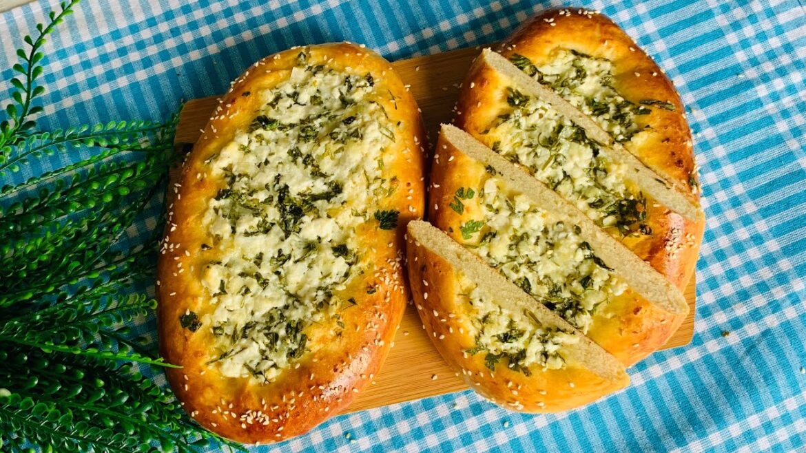 PEYNİRLİ VE SEBZELİ PİDE TARİFİ - TURKISH PIDE BREAD RECIPE - CHEESY PITA - پیده ترکی - پیتزا ترکی