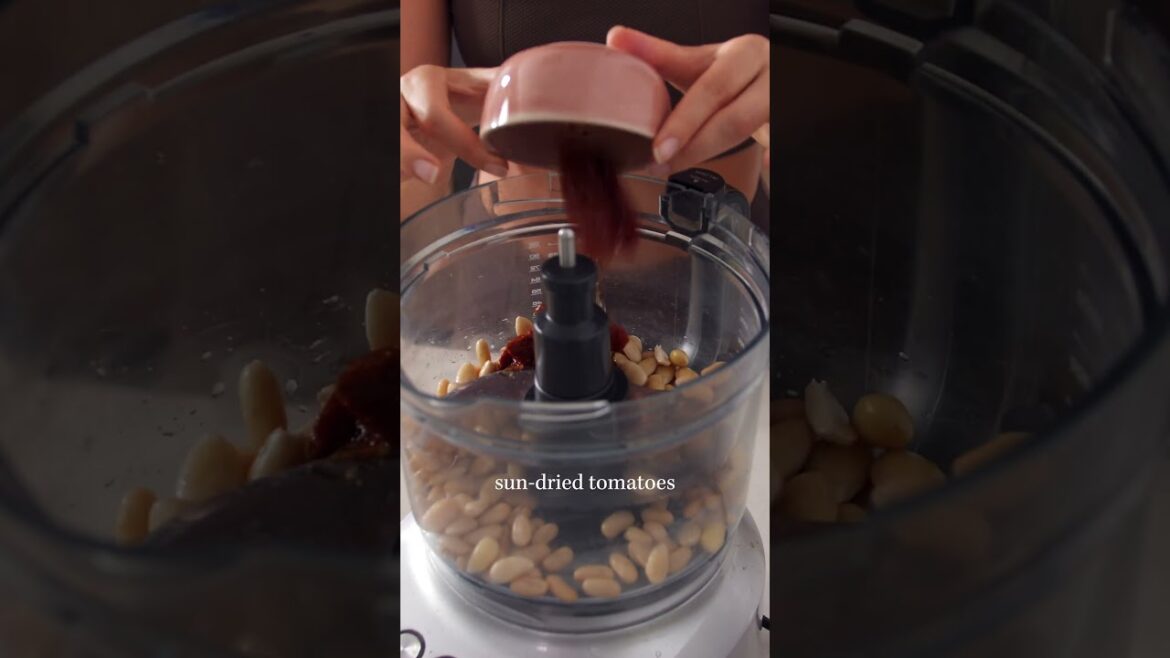 Mediterranean Sun-Dried Tomato Dip #plantbasedrecipes