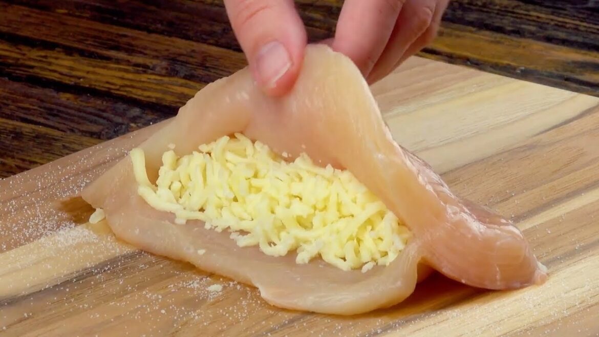 Fill The Chicken With Cheese And Fold It – Easy & Delicious!