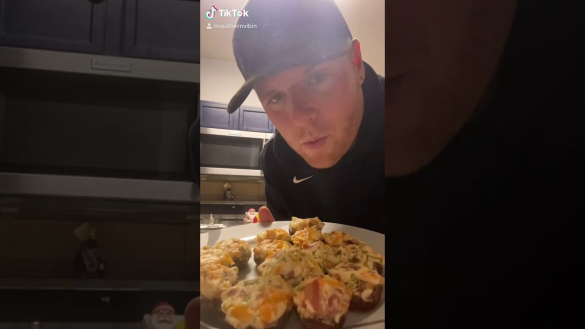 Jalapeño Popper Stuffed Mushrooms