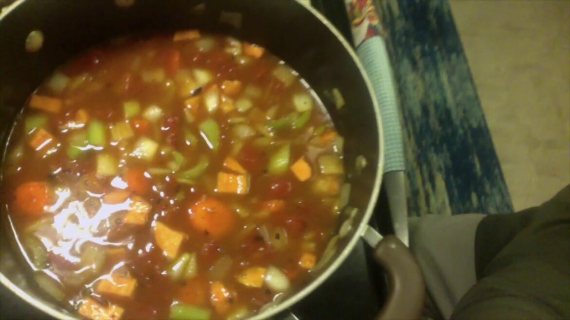 Vegan 10 Veg Moroccan Soup Recipe (gluten free / anti-inflammatory) Vegan 10 Veg Moroccan Soup Recipe (gluten free / anti-inflammatory)