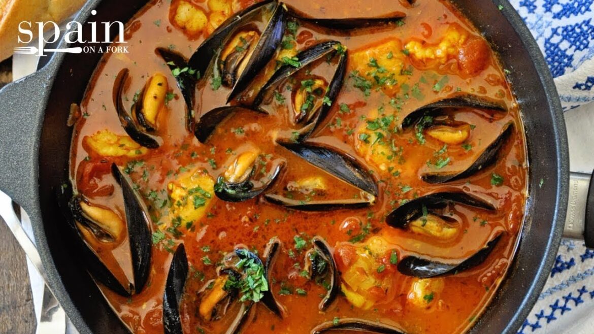 One-Pot Spicy Spanish Seafood Stew One-Pot Spicy Spanish Seafood Stew