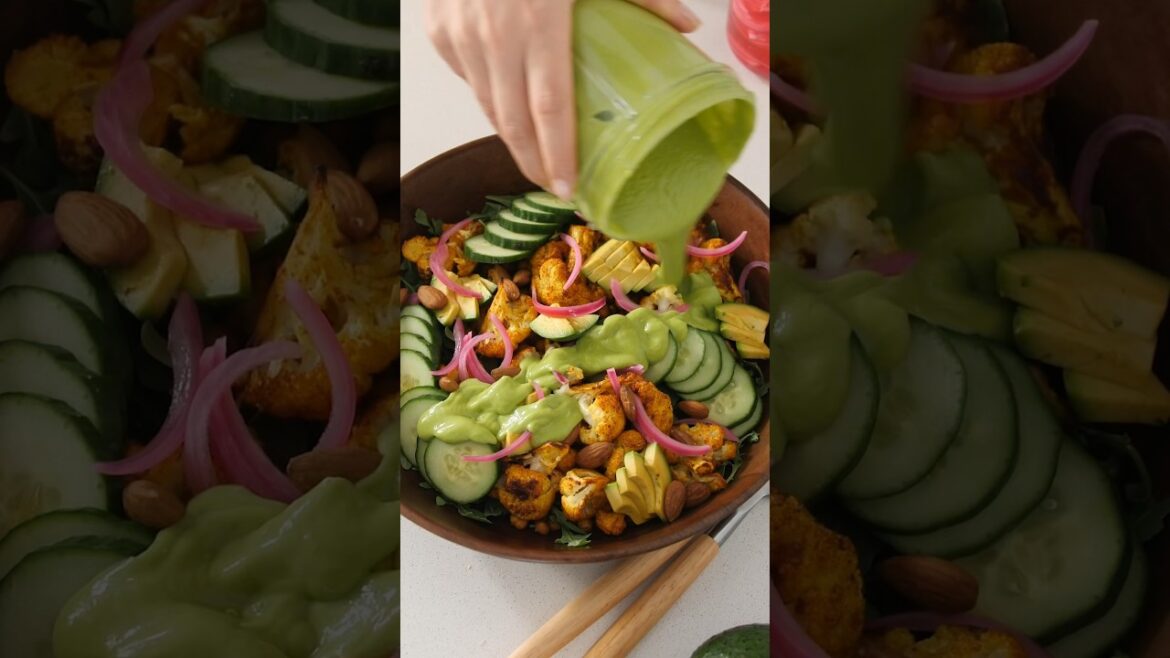 Roasted Cauliflower & Avocado Salad #plantbasedrecipes Roasted Cauliflower & Avocado Salad #plantbasedrecipes