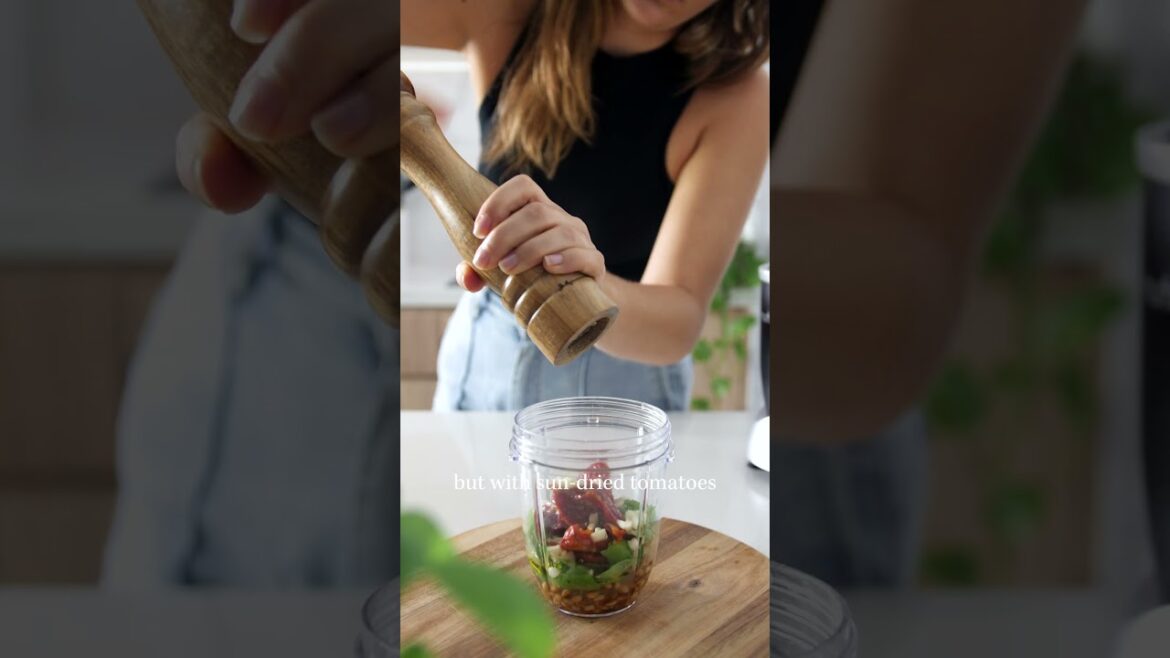 Pesto Rosso Orzo Salad (meal-prep recipe) #plantbasedrecipes Pesto Rosso Orzo Salad (meal-prep recipe) #plantbasedrecipes