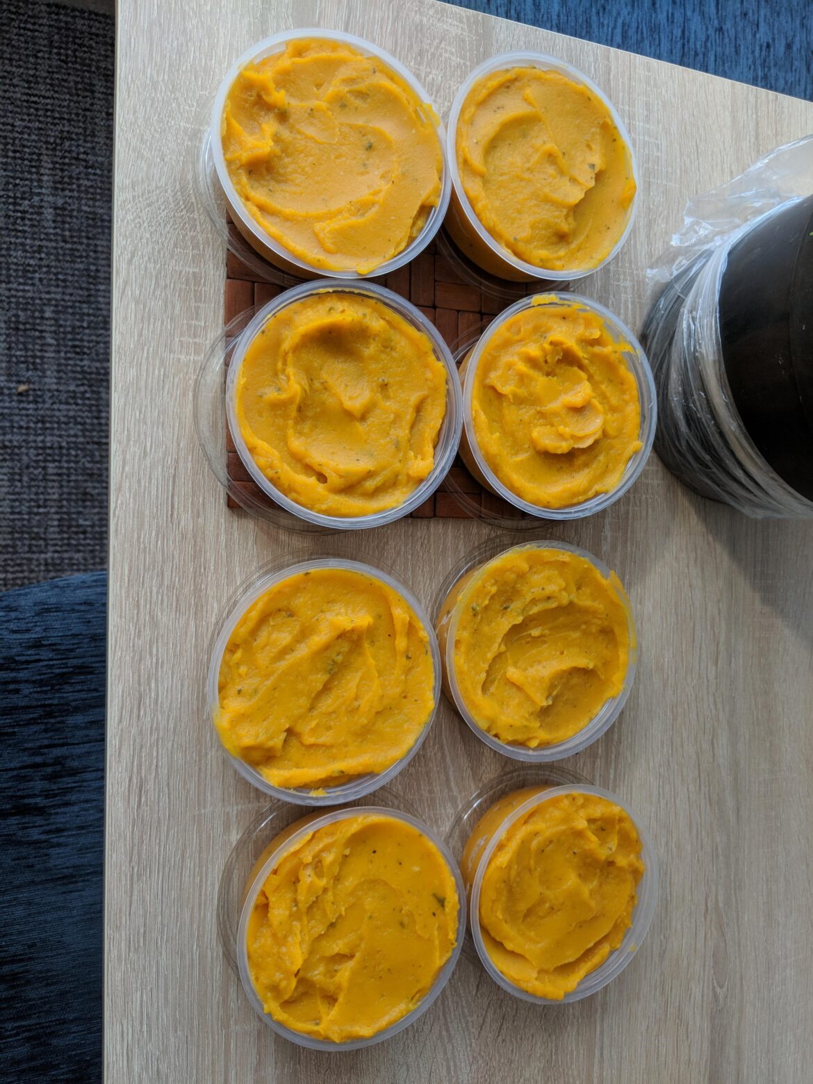 2 butternut squash with garlic and sage, the base for pasta sauce. each bowl is for 1 meal for 2 people, portion is like $0,2 for the puree itself. 2 butternut squash with garlic and sage, the base for pasta sauce. each bowl is for 1 meal for 2 people, portion is like $0,2 for the puree itself.