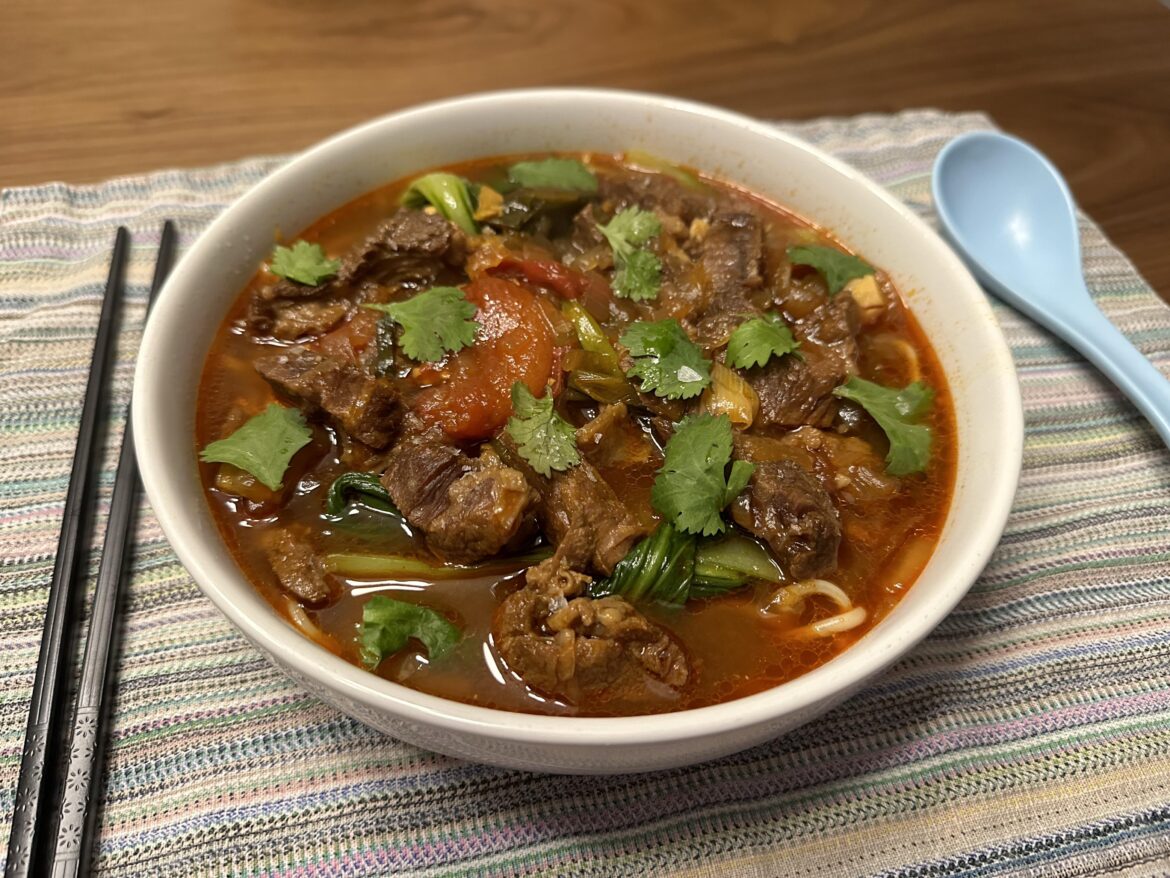 [homemade] spicy beef noodle soup