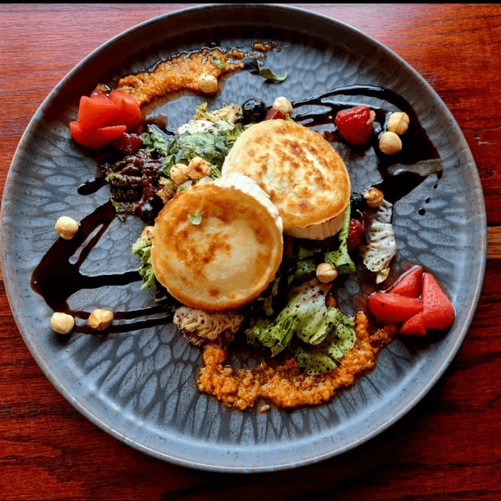 Grilled goats cheese salad