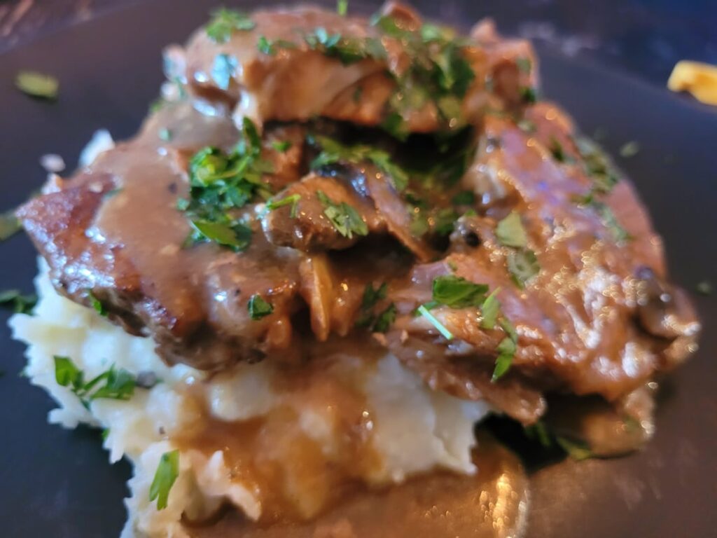 Porkchops with gravy