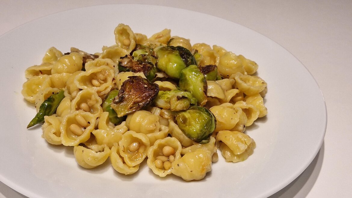 Brussel sprouts pasta with pine nuts and parmesan