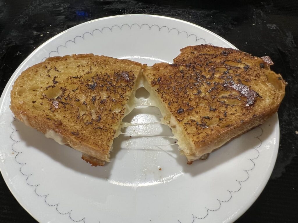 Grilled Cheese. Garlic Butter and Edam.