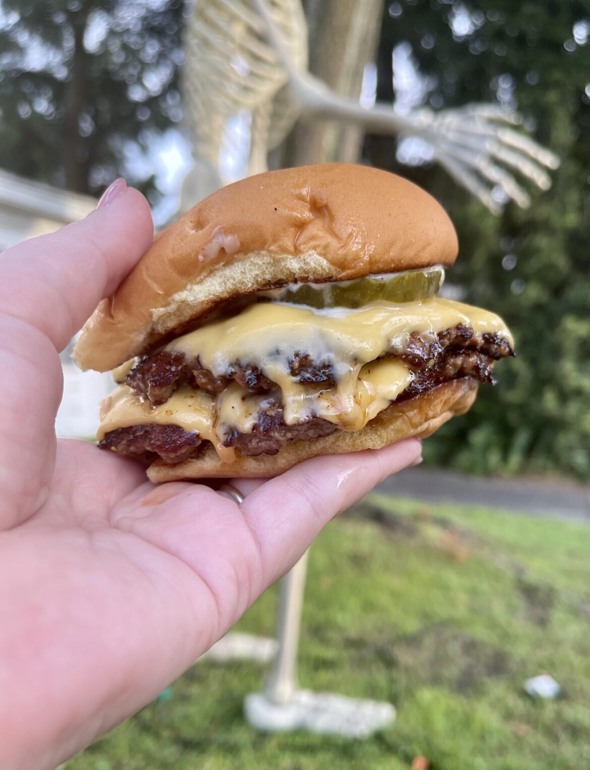 [homemade] Double Smash Burger With Sauce And Pickles