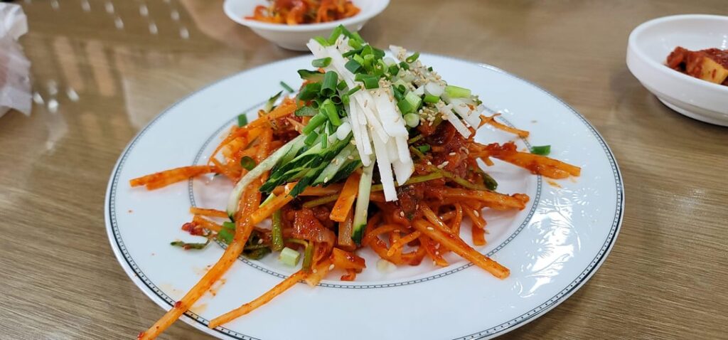 새진주식당 in Bosu-dong, Busan. A bibimbap restaurant famous for their seafood pancake. My wife's family have been going for over 3 decades.