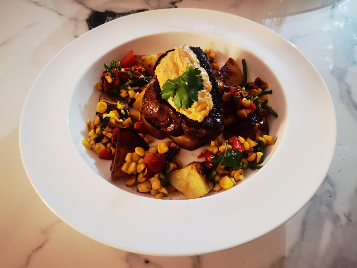 Australian grass fed fillet. Roasted potatoes. Roasted sweet corn and red pepper salsa. Mayonnaise with paprika and smoked oysters.