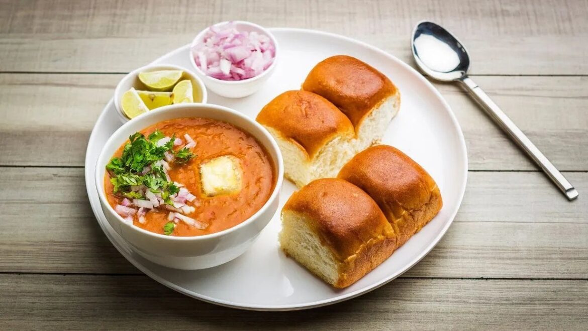 Recipe of India's Most Famous Dish Pav Bhaji - Newsblare