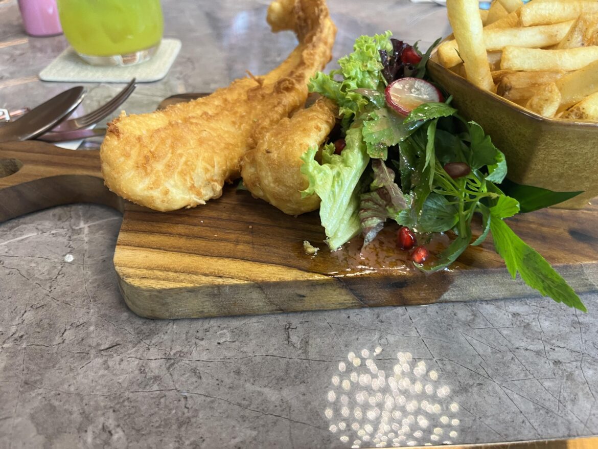 I would rather the main not be served on a board