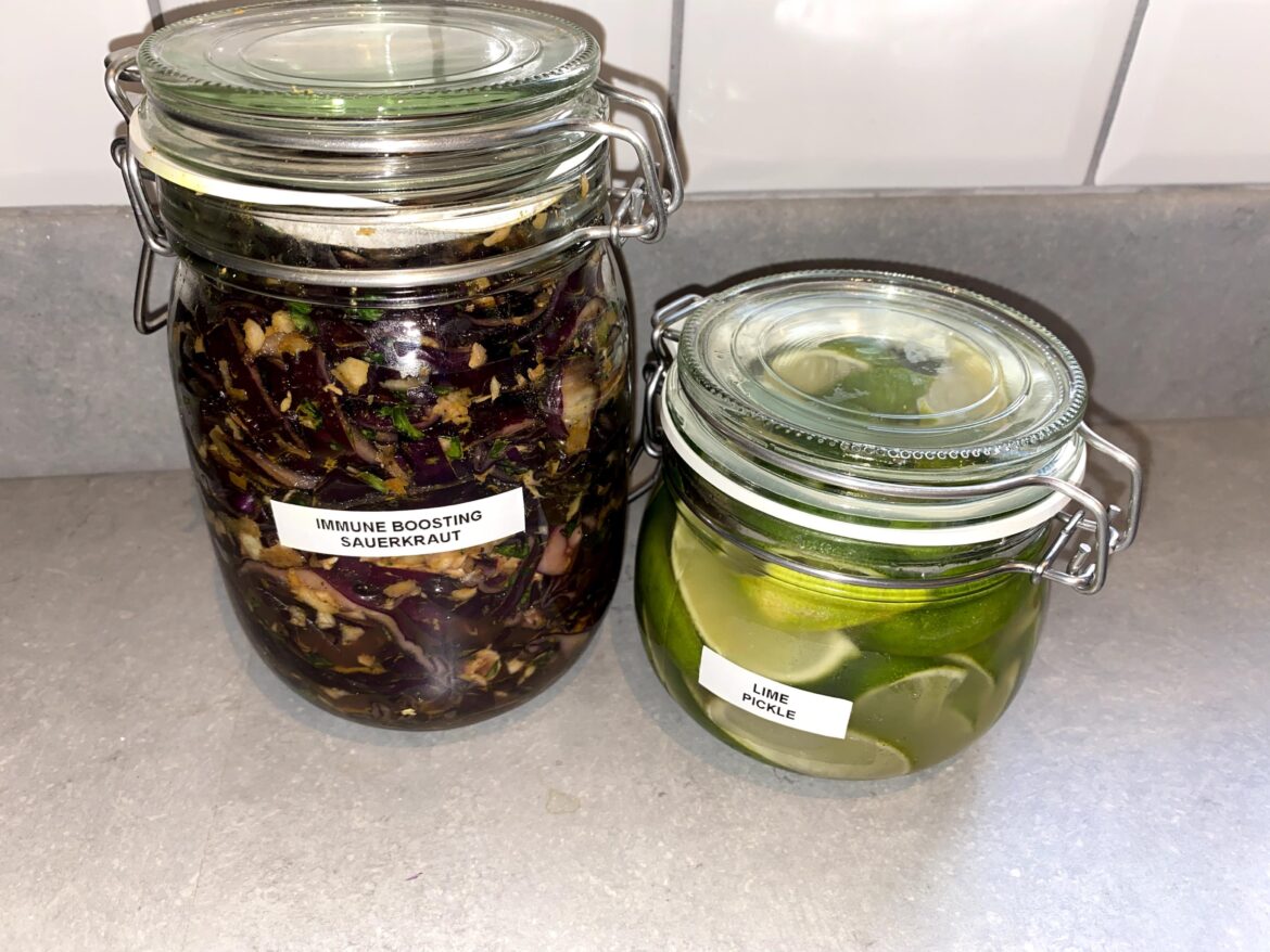 This weeks flavour Bomb recipe is an ’Immune Boosting Sauerkraut’! The ultimate fermented food which is so easy to make & has so many healthy properties. I minimise the use of salt, just for the fermentation & preserving function. What is your favourite ferment/ pickle?