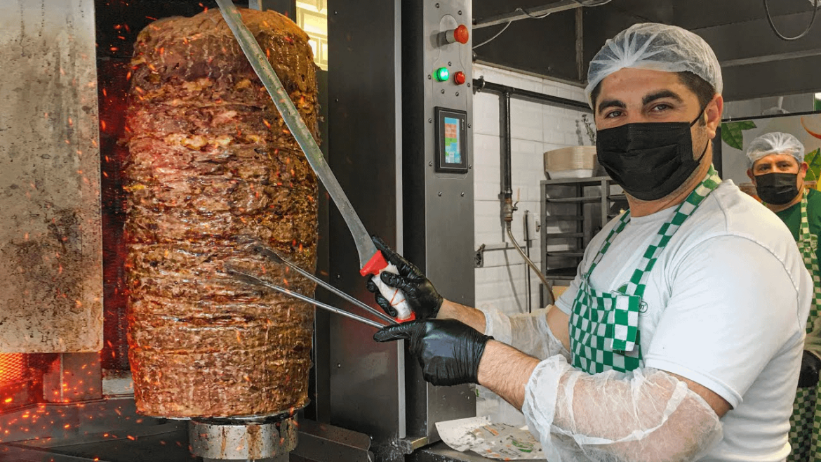 This one for meat lovers ONLY! Juicy and fatty meat😍 Do you think you'd like this culinary creation?😋