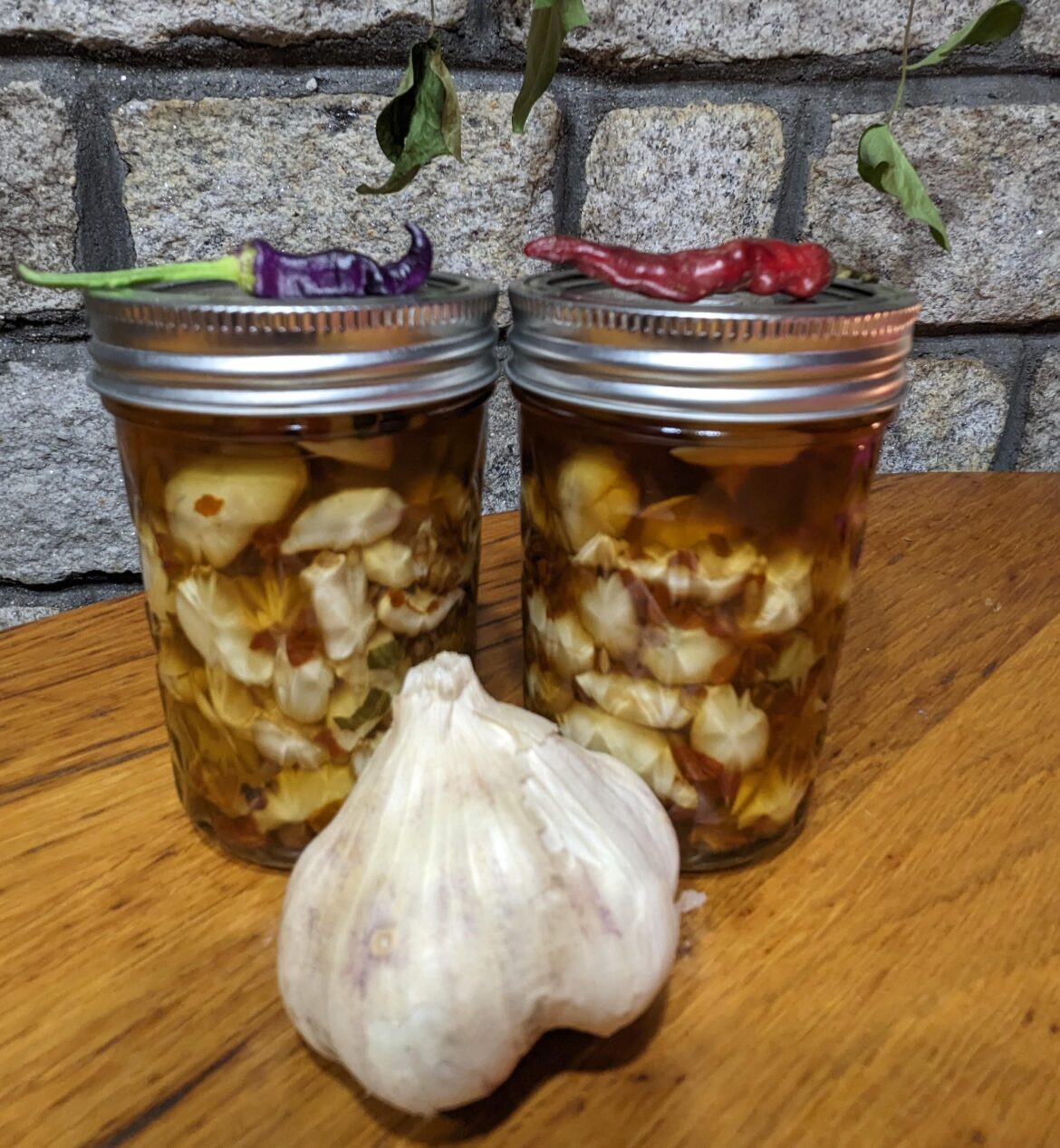 Spicey pickled garlic & peppers