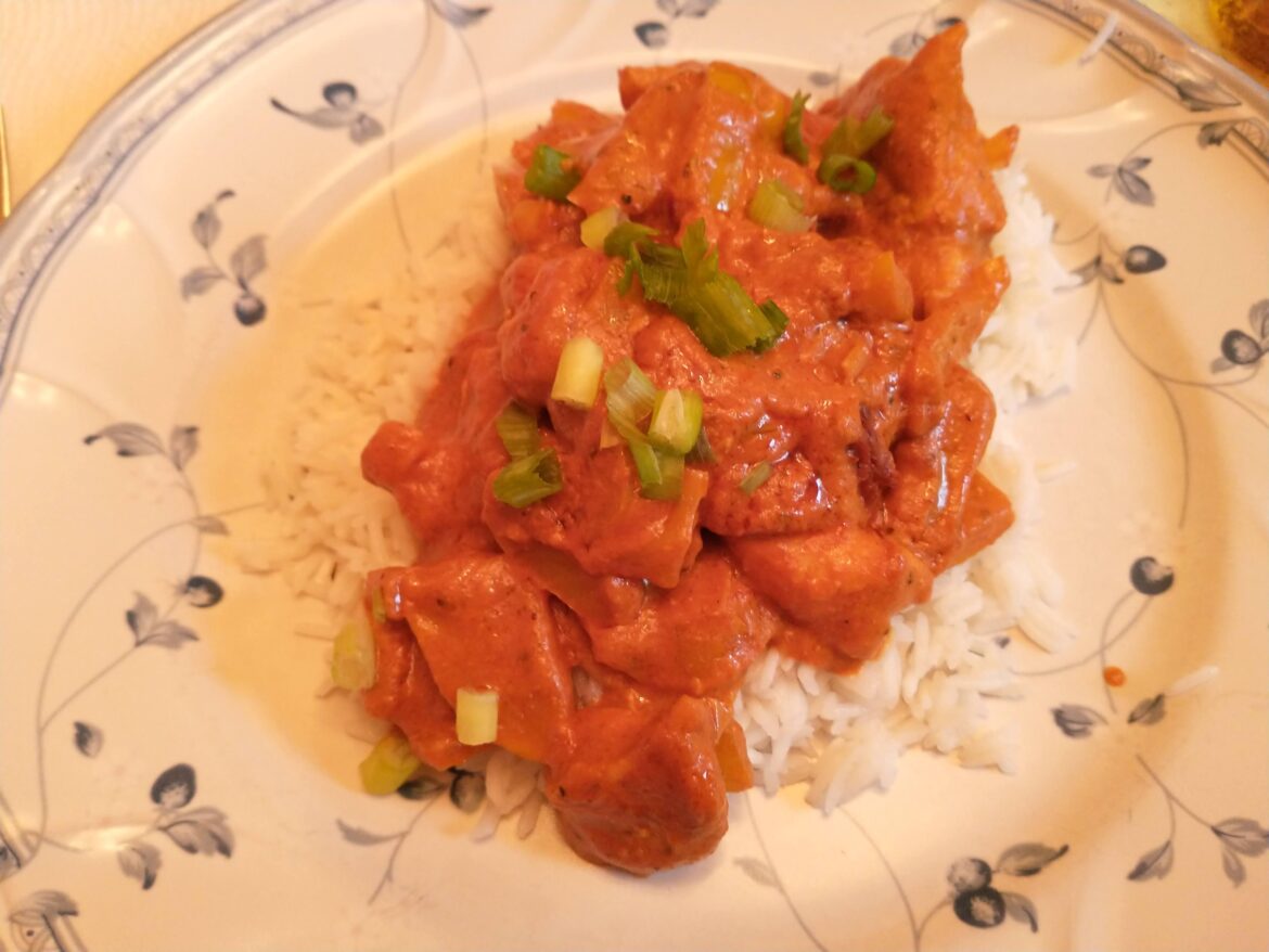 Coconut Curry Chicken: Really tasty, but chicken came pre-cut into chunks and strips and just the tiniest little slivers that stuck to the paper towel; some of the chicken was wasted. The ONLY negative I have to say about this dish is that I wish HF had sent a cutlet and I cut it up myself.