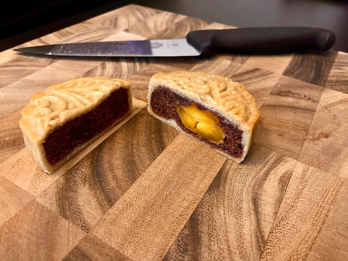 Homemade Red Bean Moon Cakes (with and without salted duck egg yolk) from the Moon Festival!