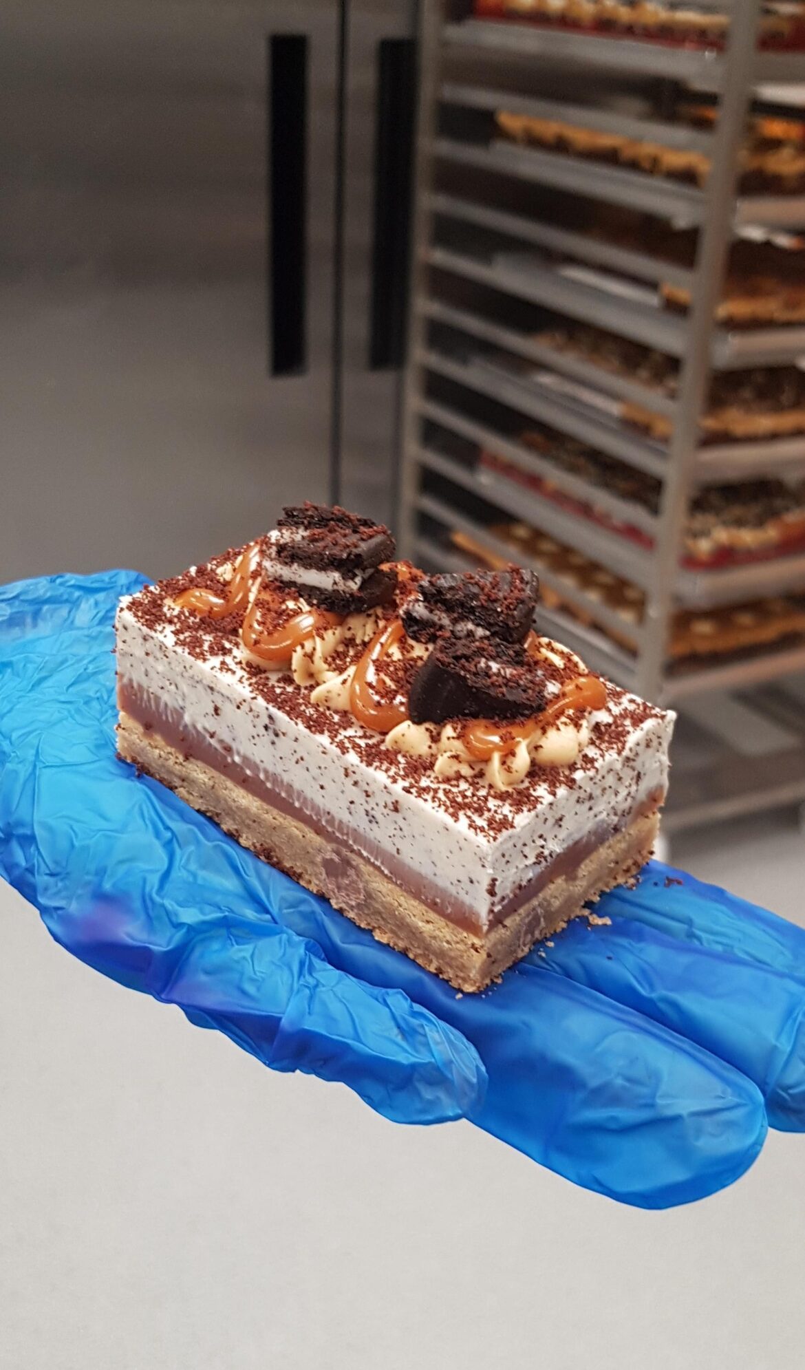 Cookies and Cream Caramel Slice