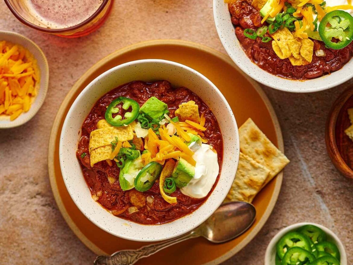 Swap chuck roast + oxtails for short ribs in Kenji’s best ever chili? Swap chuck roast + oxtails for short ribs in Kenji’s best ever chili?