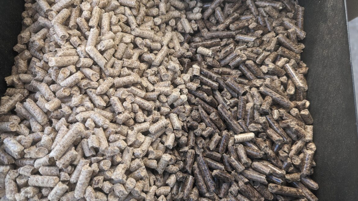 Pellet color difference