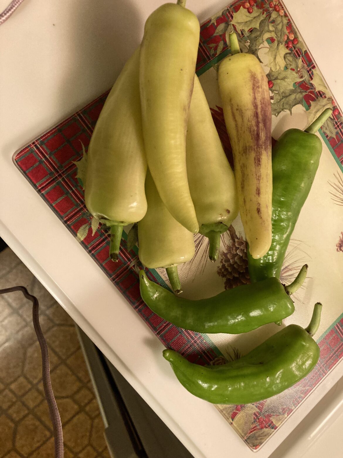 Would these greener banana peppers be ok to throw in with the ripe ones? Or should try to get these to then more?